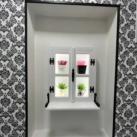 Of Center サラエヴォ