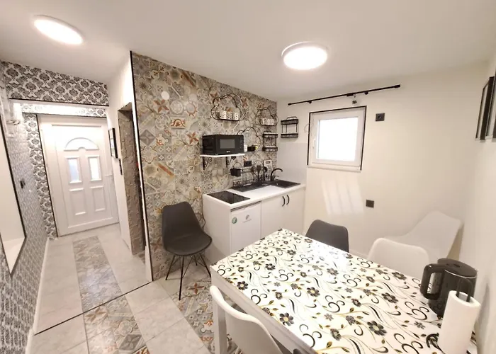 Of Center 사라예보